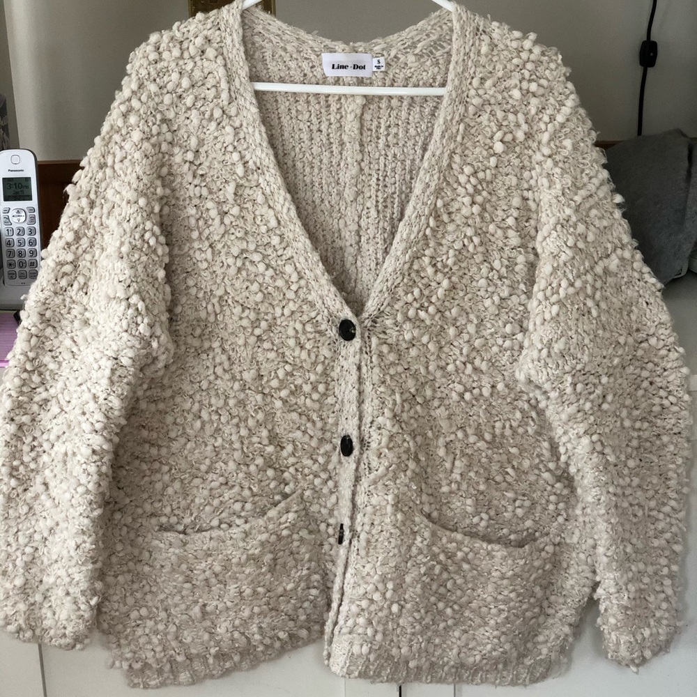 Oversized comfy sweater!